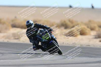 media/Jan-10-2025-CVMA Friday Practice (Fri) [[489e0da257]]/Group 4 and Trackday/Session 4 (Turn 16)/